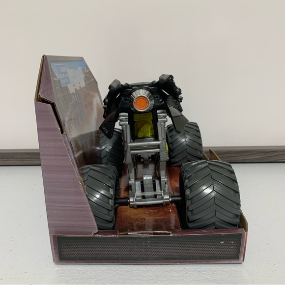 Spin Master Monster Jam x Batman-NWT - Picture 2 of 12